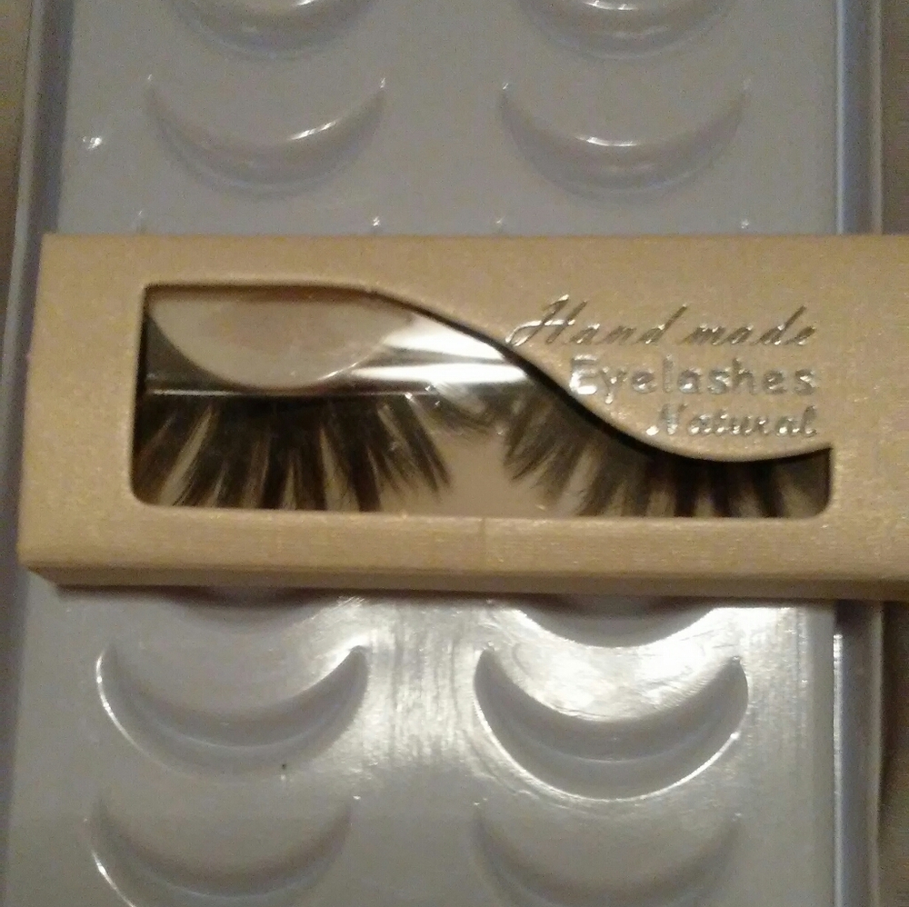 NWOT 1pair of mink lashes